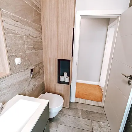 Luxury Haven By Iulius Mall Parking, Netflix Cluj-Napoca Exterior photo