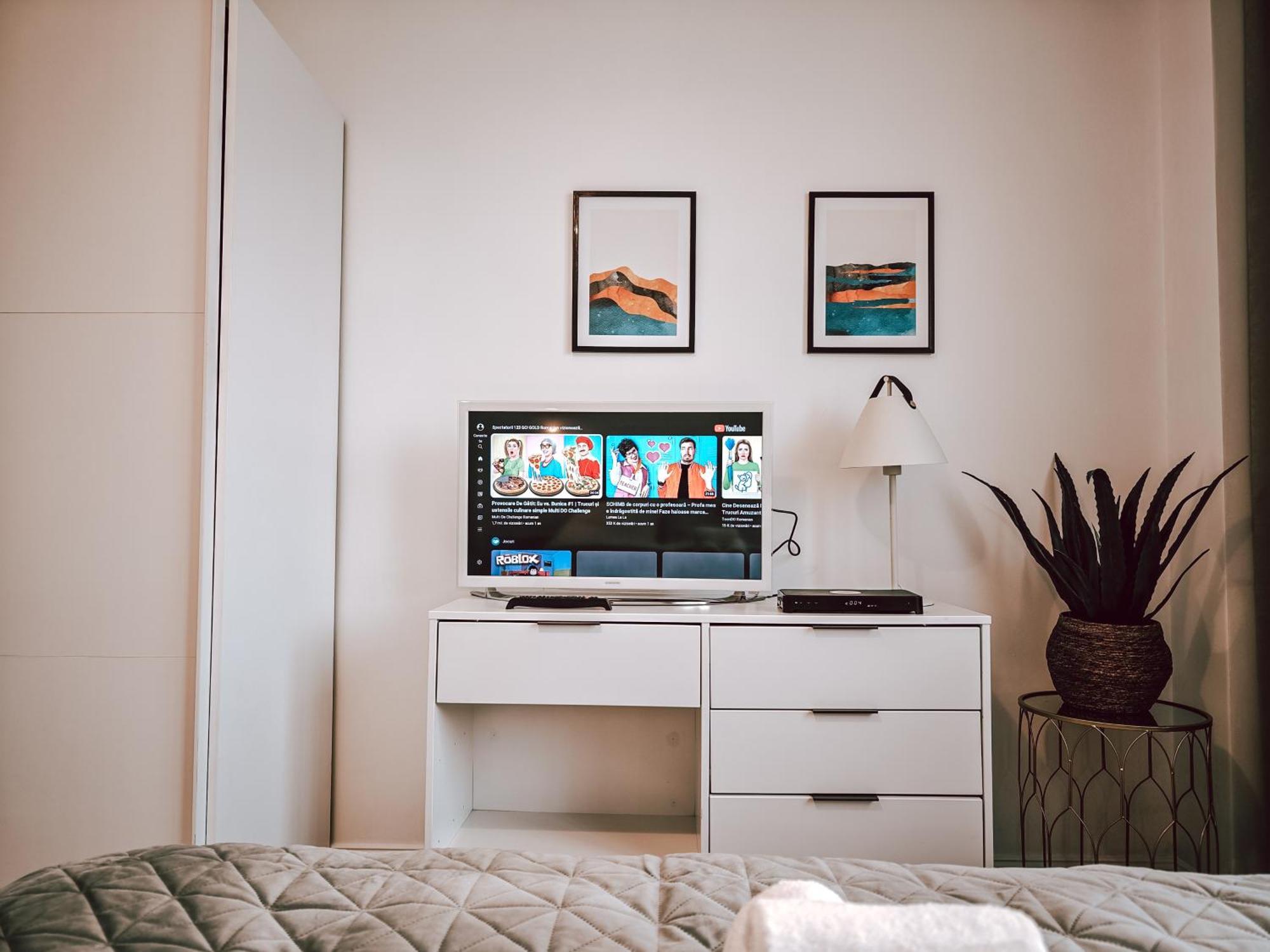 Luxury Haven By Iulius Mall Parking, Netflix Cluj-Napoca