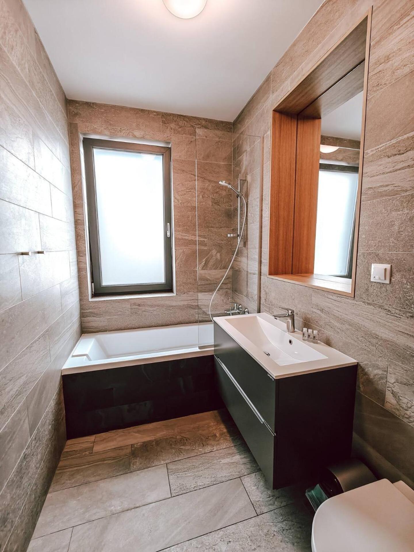 Luxury Haven By Iulius Mall Parking, Netflix Cluj-Napoca